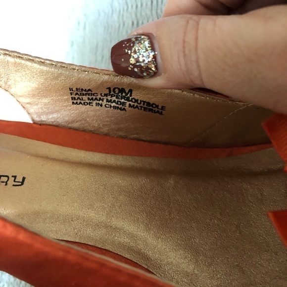 CL By Laundry “Ilena” Orange Cork Wedges - Picture 7 of 9
